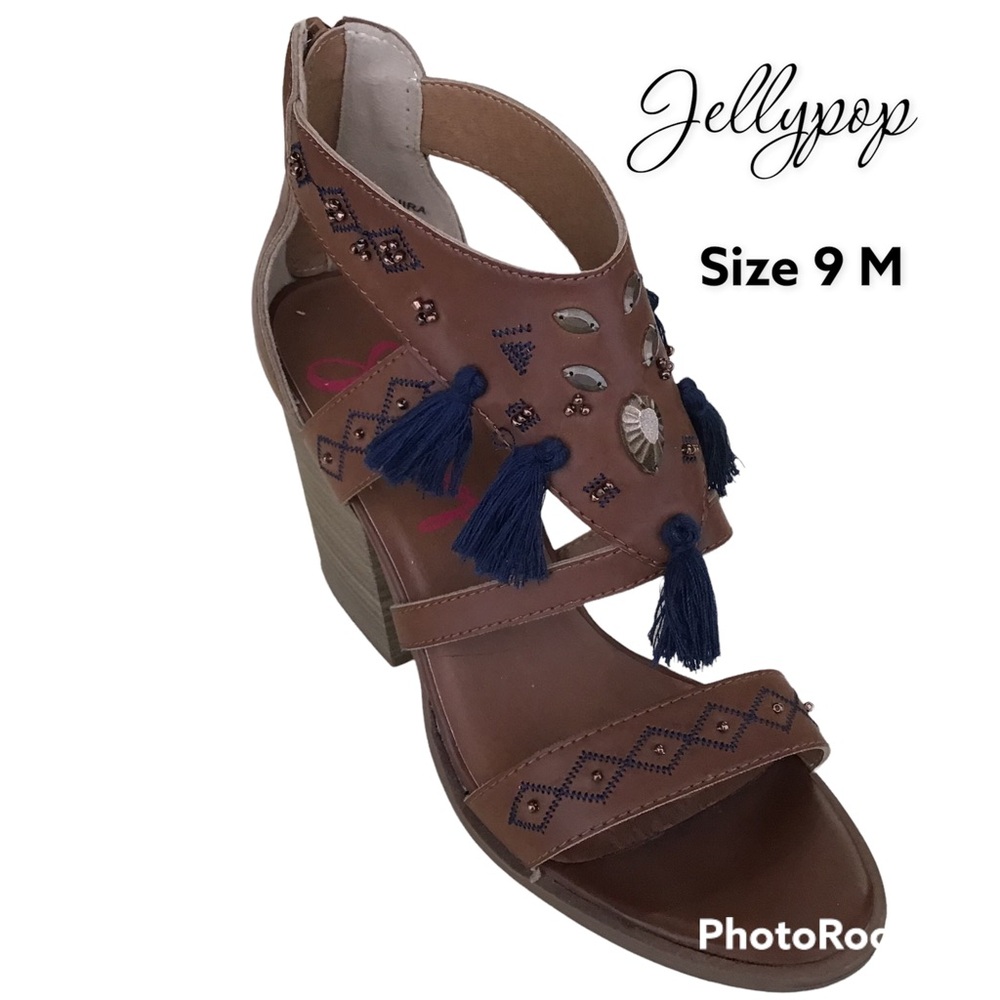 Brown Heels by Jellypop